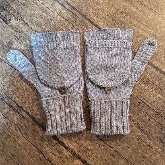 J. Crew Accessories - J. Crew Texting Glittens